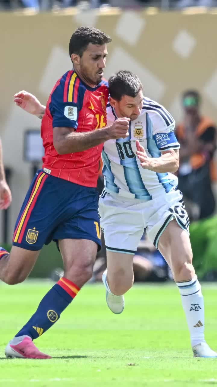  Messi, cel mai bun de la Mondial!  Două jurii independente l-au plasat peste Rodri, deși FIFA i-a acordat trofeul spaniolului &raquo;&nbsp; Votează MVP-ul CM 2026!