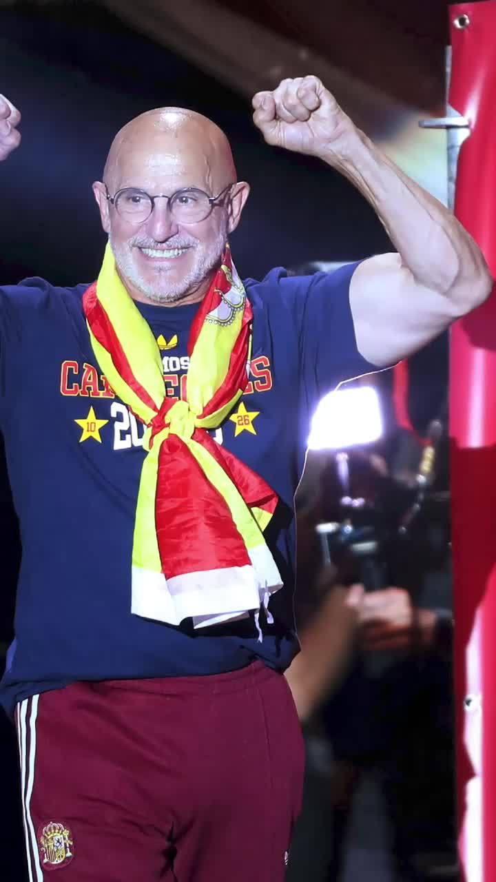 Transformarea lui Luis de la Fuente   Ziua când   i s-a schimbat viața  selecționerului Spaniei + Cum a ajuns să fie mai în formă ca la 45 de ani