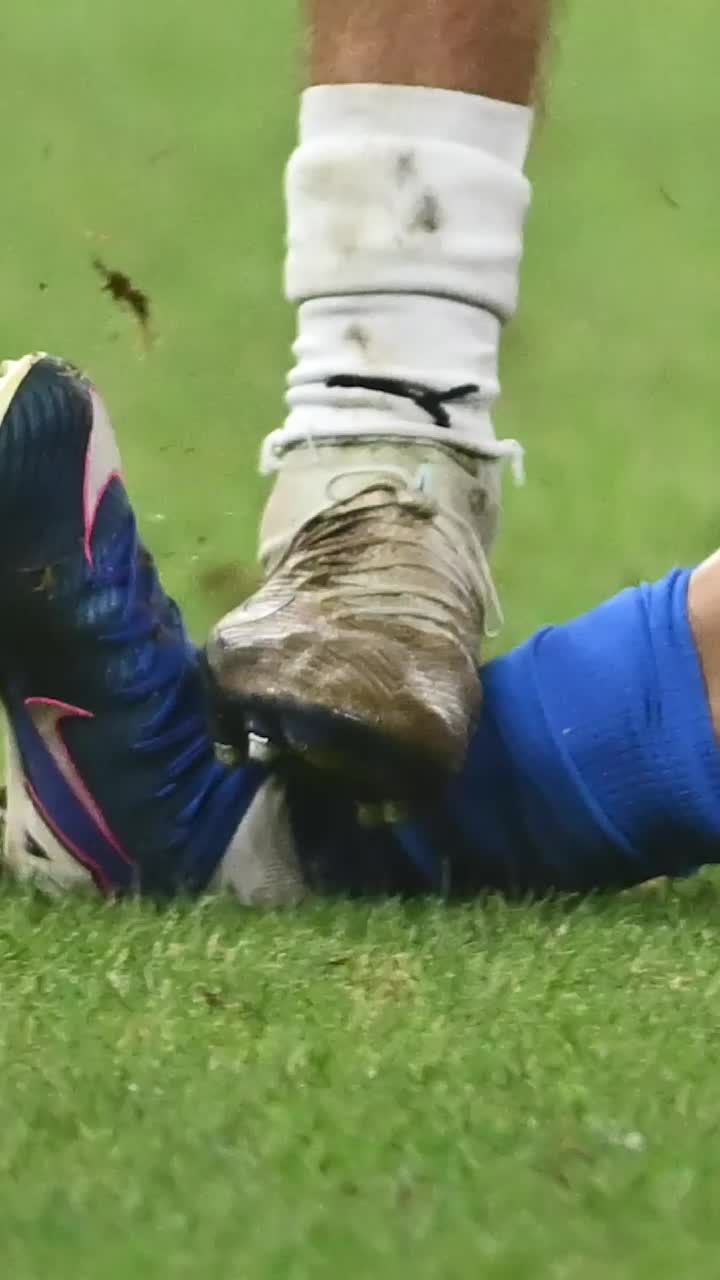  FCSB n-a primit un penalty clar  FOTO. Imaginile  GOLAZO.ro arată că B&icirc;rligea&nbsp;a fost călcat pe gleznă la ultima fază a meciului cu Auda