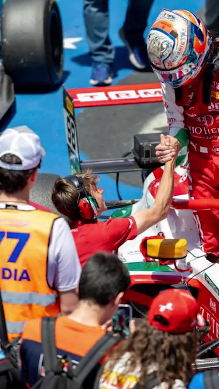 Start impresionant în „pepiniera” Formulei 1    Pilotul român David Cosma Cristofor  se remarcă la una una dintre cele mai de succes echipe din motorsportul mondial