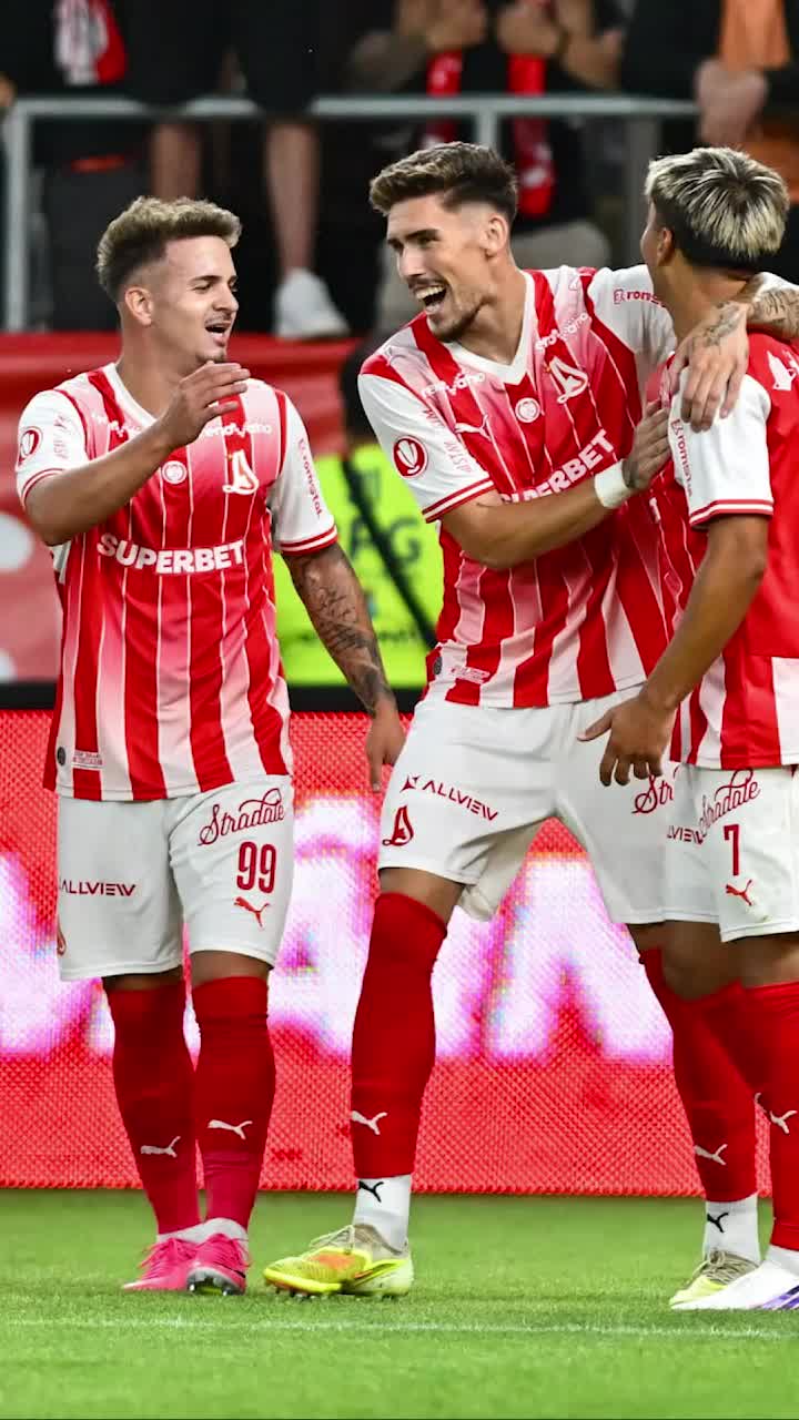 Gafă de proporții la Craiova    FOTO.     Eroare imensă  chiar la debut! Coelho a trebuit să-l schimbe înainte de pauză