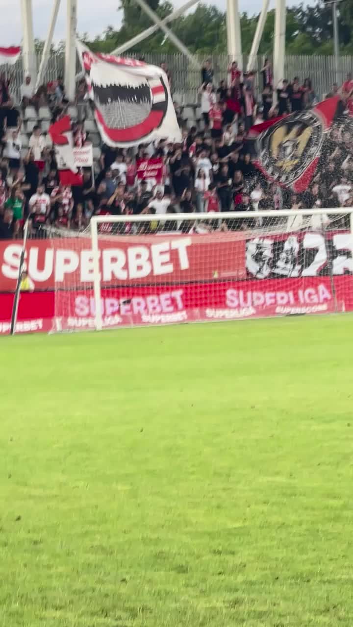 Continuă războiul la Dinamo     VIDEO:     Andrei Nicolescu, înjurat  înaintea derby-ului cu U Craiova. Cum au încercat să-i reducă la tăcere pe ultrași