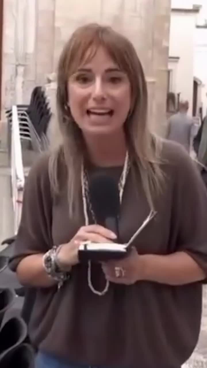 Gafă incredibilă în direct    VIDEO.  O jurnalistă din Italia a cucerit Internetul, după ce a transformat   nunta lui Donnarumma  într-o înmormântare!