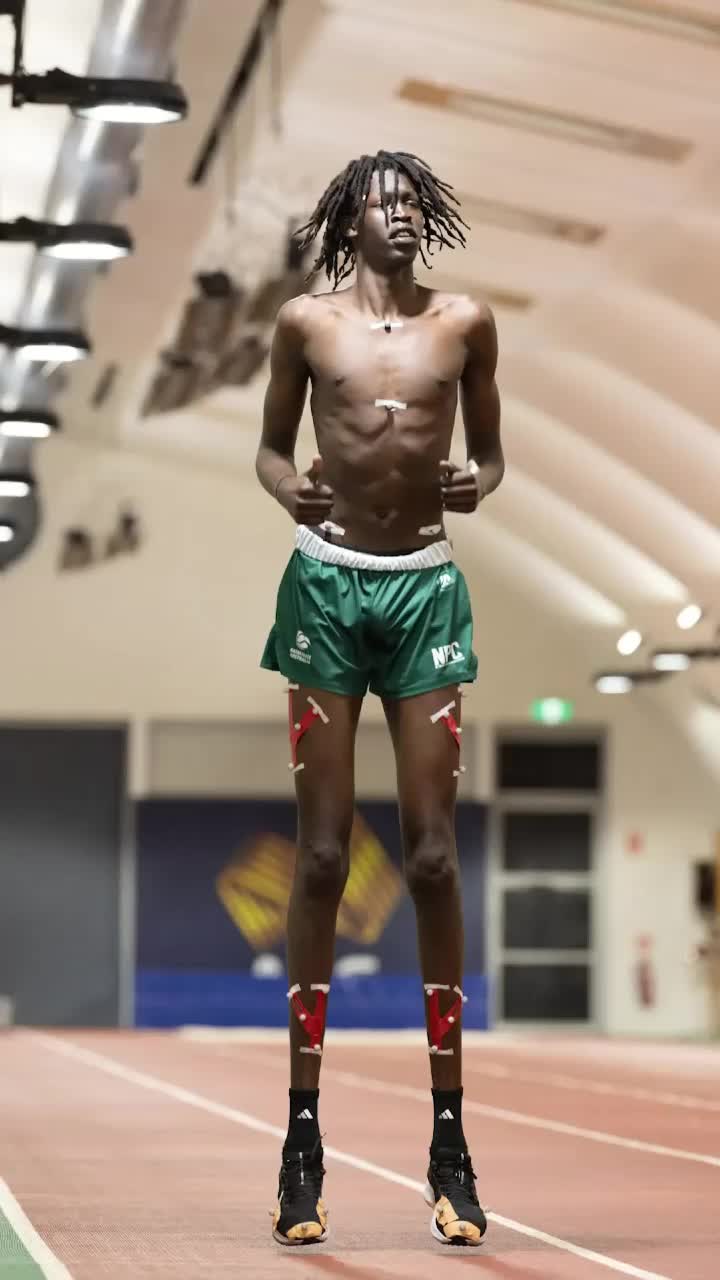 Mai înalt decât orice jucător din NBA    FOTO.  Echipele din SUA se bat pe tânărul care măsoară   2,29 metri la doar 18 ani!