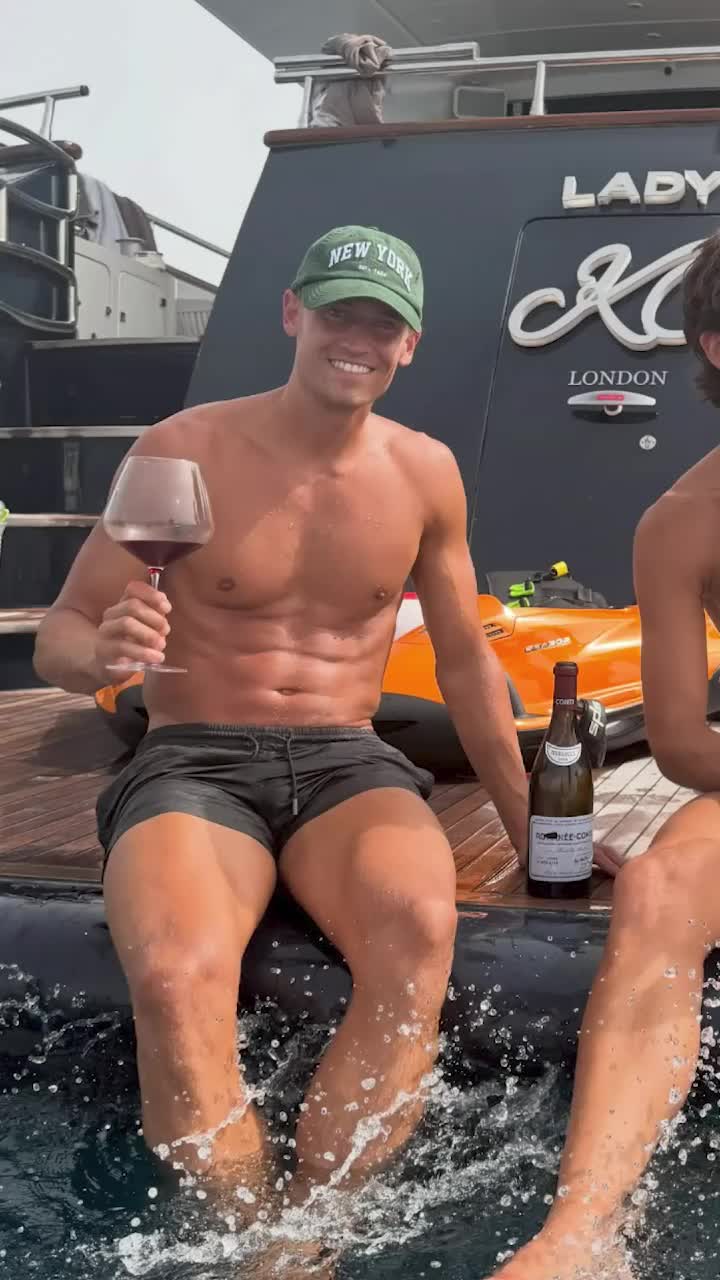 „Nu există nimic mai masculin”   Marcos Llorente,  reacție după speculațiile legate de o relație între el și Ferran Torres