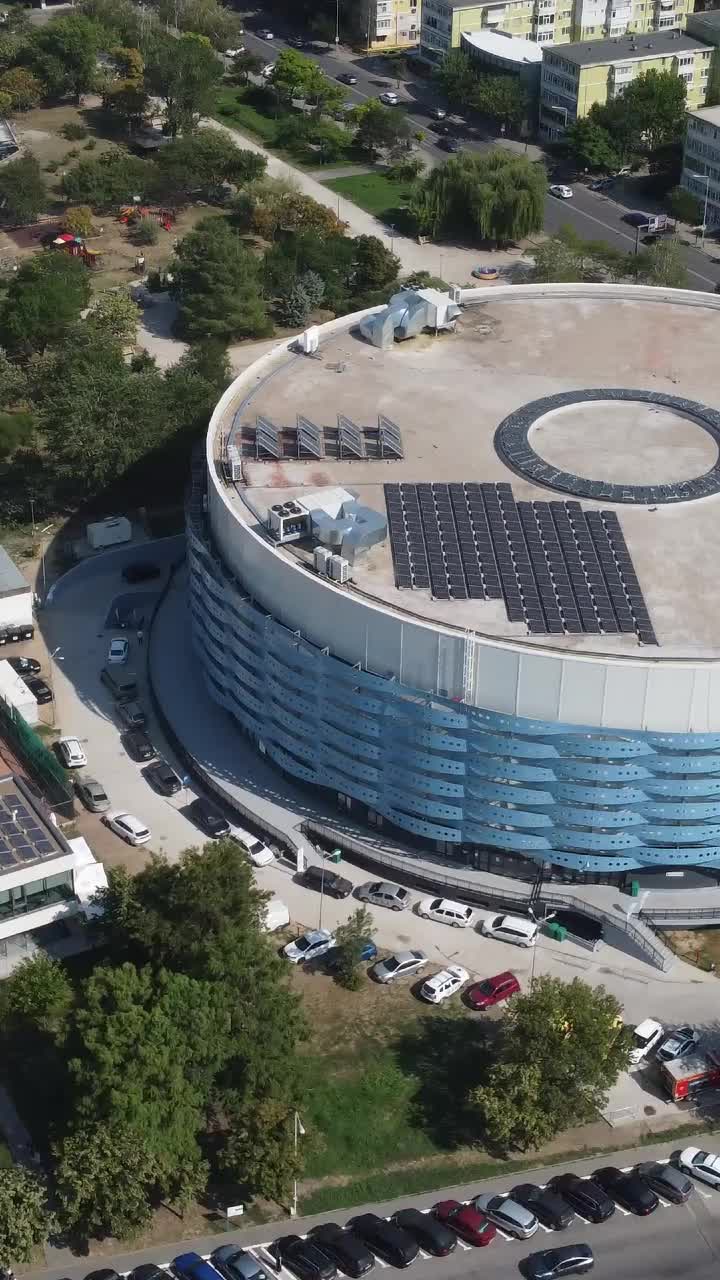 Bijuteria de 25 de milioane de €   Danubius Arena, sală ca „în altă țară”  cu mici urme de șantier. Locuitorii din Tulcea: „Trebuie să avem și sport”