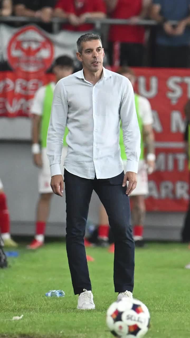 Ce se întâmplă cu noul transfer   Fetai nu e în lotul  de diseară. Antrenorul lui Dinamo, despre debutul fundașului central: „Există un anumit timp”