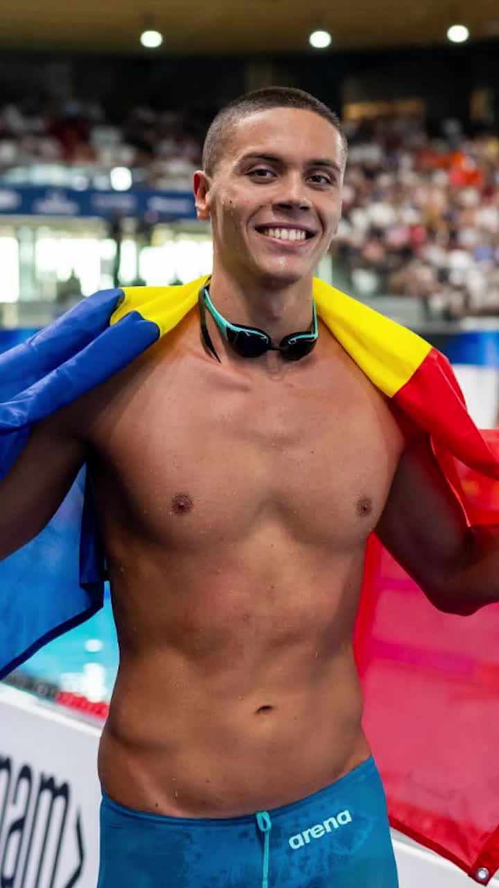 David e Goliat!   Popovici a luat aurul  în finala de 100m liber, la Europene! Imagini de la Paris: semnul făcut de român după cursă