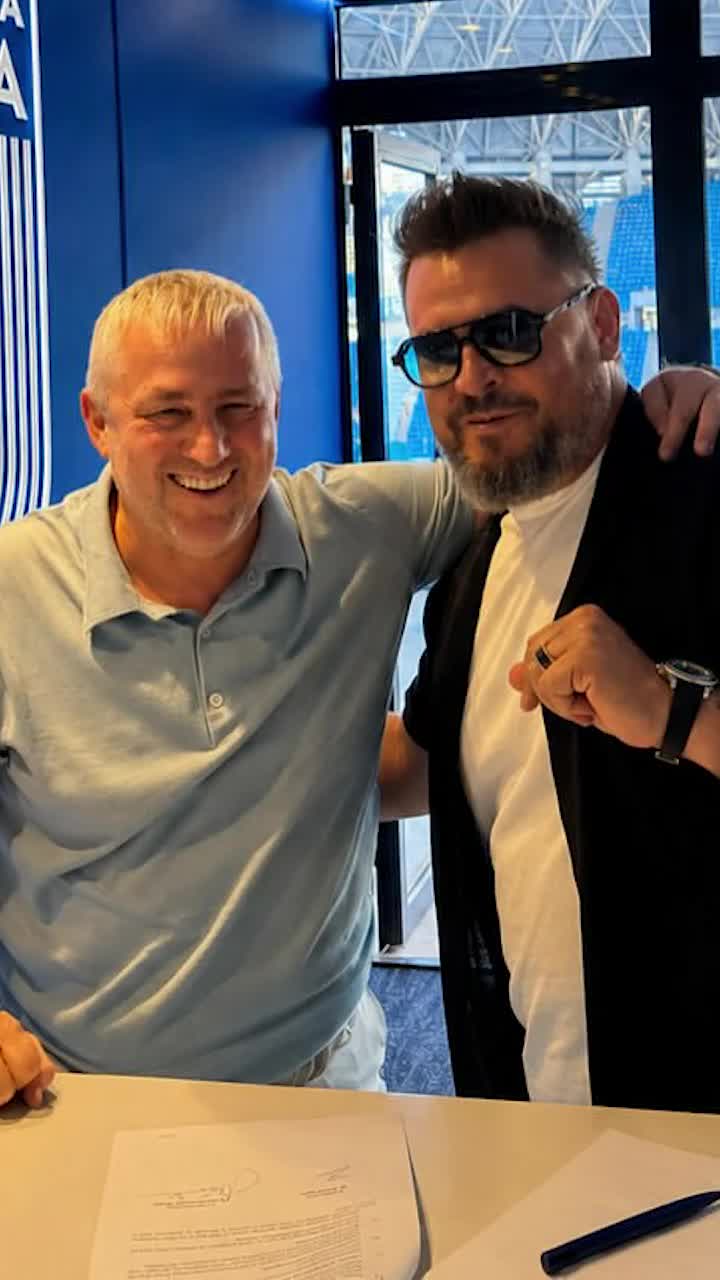 Bobonete a devenit acționar la U Craiova   FOTO.  Cunoscutul actor român e  fan înrăit al grupării din Bănie:  „Jiul îmi curge prin vene în alb-albastru”