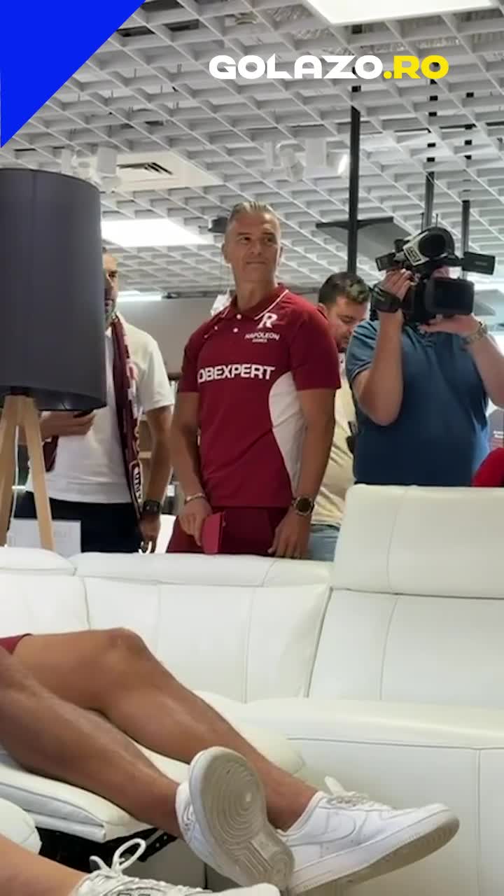 Duel Rapid - Dinamo la FIFA   VIDEO + FOTO  : Ciobotariu și Bubanja, supervizați de Pancu:  „Ce bine schimbați direcțiile aici, ia uite cum vin ocaziile”  😀