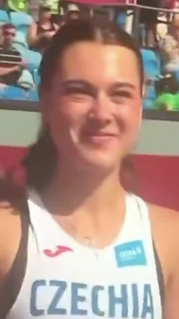 Incident bizar   FOTO.  O dronă  s-a prăbușit  pe pistă chiar înainte de startul cursei la Europenele de atletism
