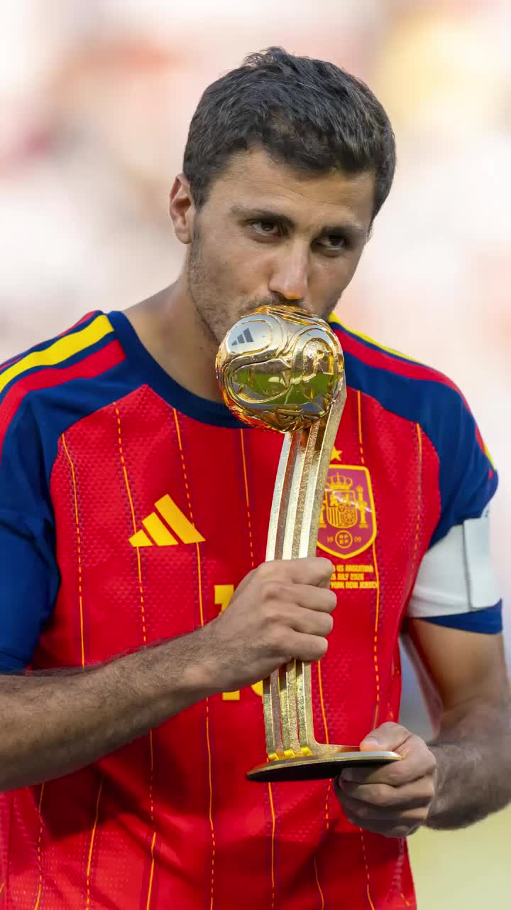 Barcelona a dat lovitura verii  Rodri merge pe Camp Nou! Manchester City a acceptat  a cincea ofertă  a catalanilor