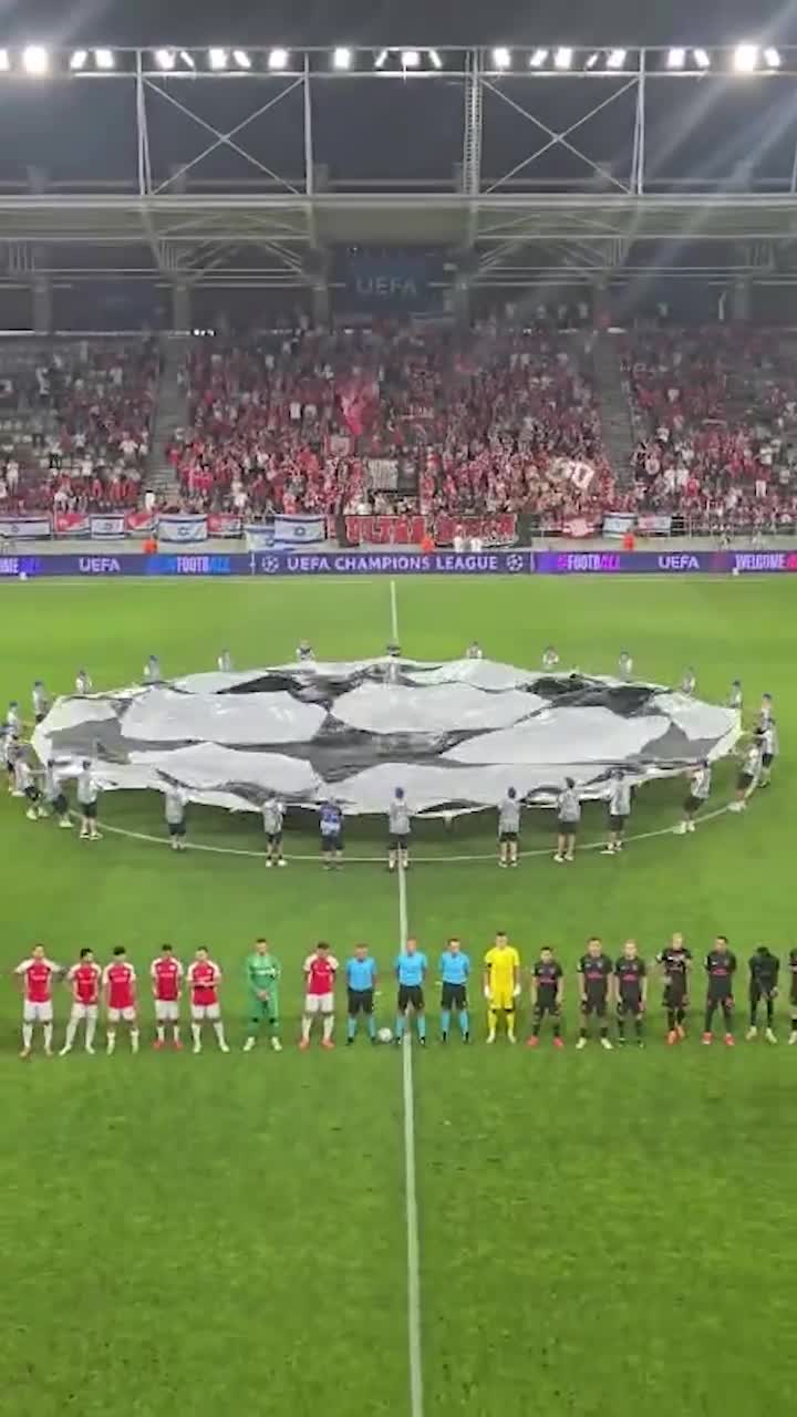 Imnul Ligii în România după 7 ani!   Ce frumos a răsunat în Giulești cântecul-simbol   de Champions, la Hapoel vs Sabah. De la CFR nu l-am mai auzit!