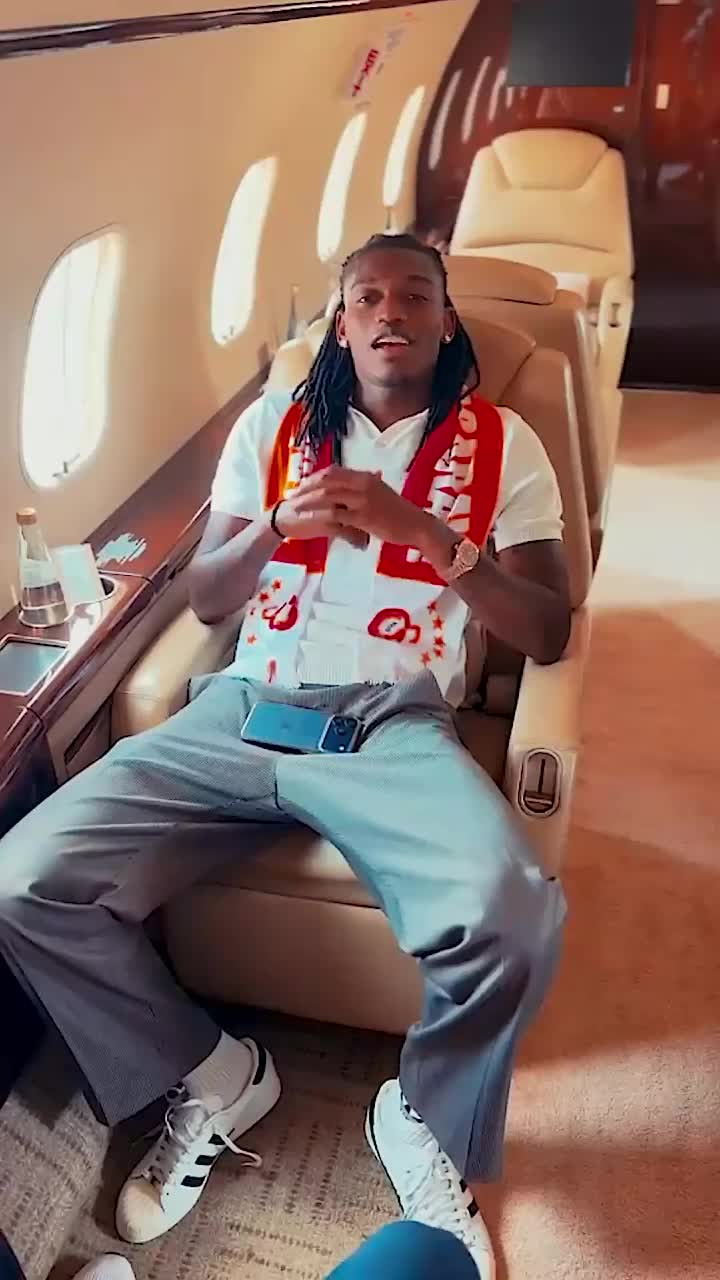 Turcii iau tot!  Un alt star mondial ajunge în Super Lig:  Rafa Leao la Galatasaray.  Cât a costat și ce salariu va avea. Curg milioanele!