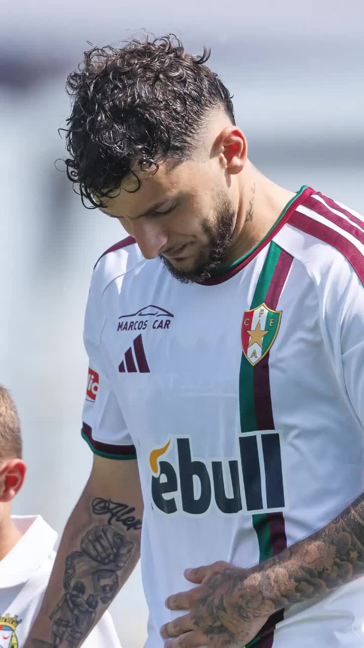 Ianis Stoica, gest emoționant   Fotbalistul român i-a dedicat primul gol din acest sezon lui Quevin Castro, jucătorul care  a murit pe teren sub privirile sale