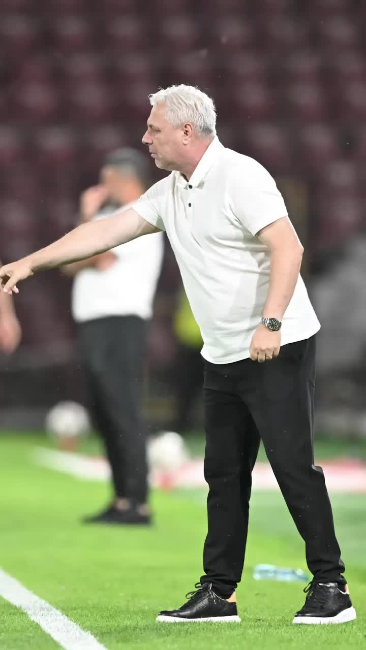 „Mi-e rușine”  Marius Șumudică a răbufnit după a  treia victorie consecutivă  la CFR Cluj: „Nu sunt colacul de salvare”