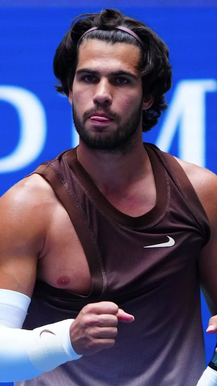 „S-a văzut prea mult sfârcul”   FOTO.    Carlos Alcaraz,  explicații despre ținuta care a ajuns virală la US Open: „Se poate ascunde măcar un meci”