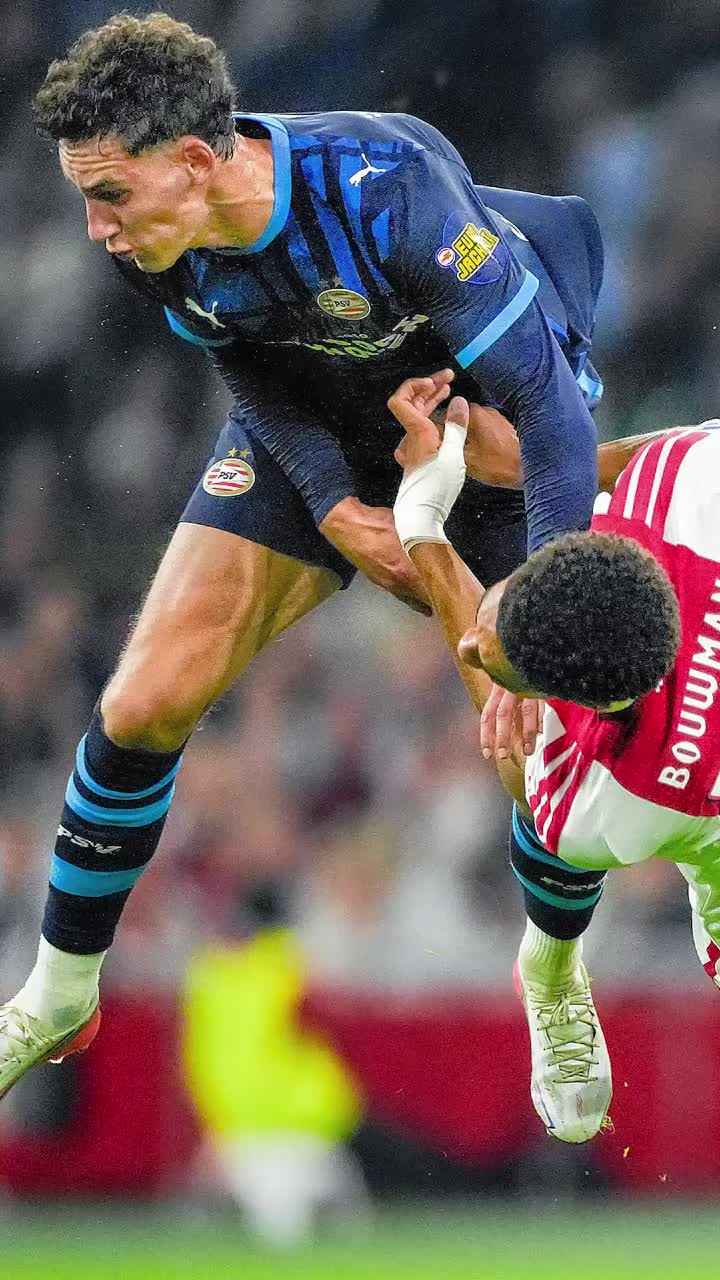 „Tentativă de omor”    VIDEO:   Fiul lui Van Bommel,  pus la zid  după un fault dur: „Exact ca tatăl său”