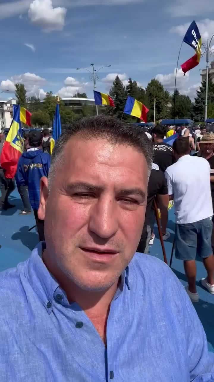 „Nu vă fie frică!”  Fostul conducător din Liga 1, acum deputat AUR, prezent la  protestele  din Piața Victoriei