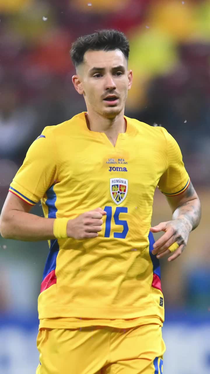 Hagi, discuție cu Opruț    VIDEO.  Ce i-a transmis jucătorului  ignorat  în primele meciuri din Liga Națiunilor
