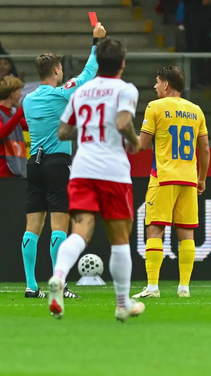 „Decizia arbitrului e corectă”   Adrian Porumboiu,  ferm despre faza care a schimbat meciul Polonia - România: „Roșu clar! Drăgușin nu caută să joace mingea”
