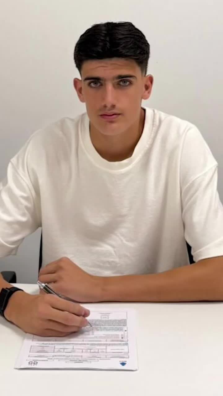 Din Liga 2 în Serie A!   Fostul junior al Stelei,  dorit și de Dan Șucu la Genoa, a semnat cu alt club din Italia