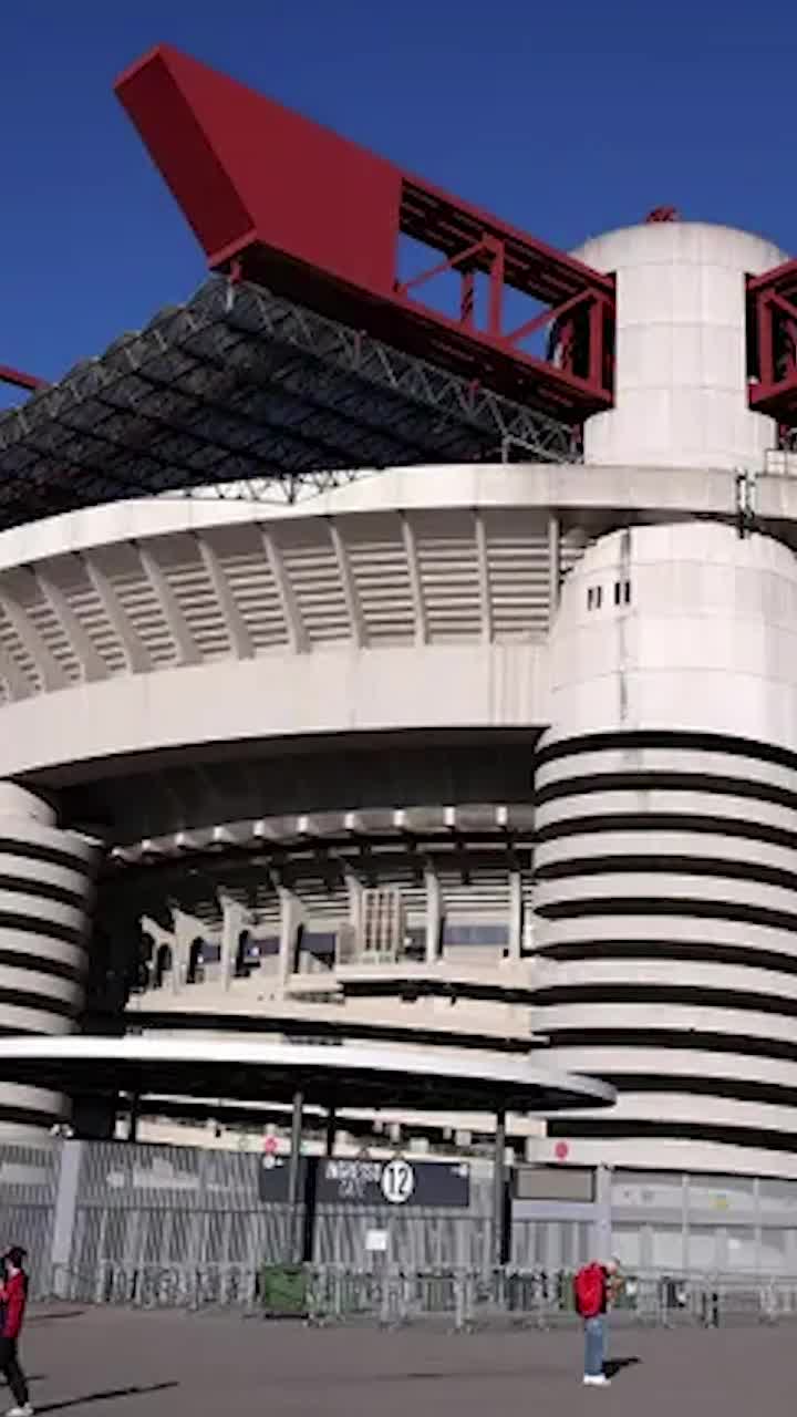 Plan special pentru San Siro  Fanii ar putea pleca acasă  cu scaunele  de pe stadionul echipei lui Cristi Chivu