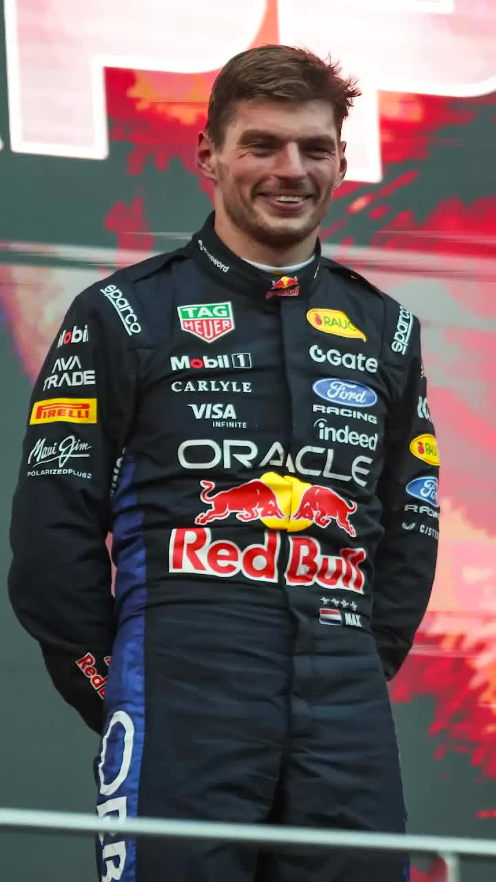 L-a egalat pe Schumacher  Max Verstappen, după victoria din  MP al Bahrainului:  „Incredibil de mândru”