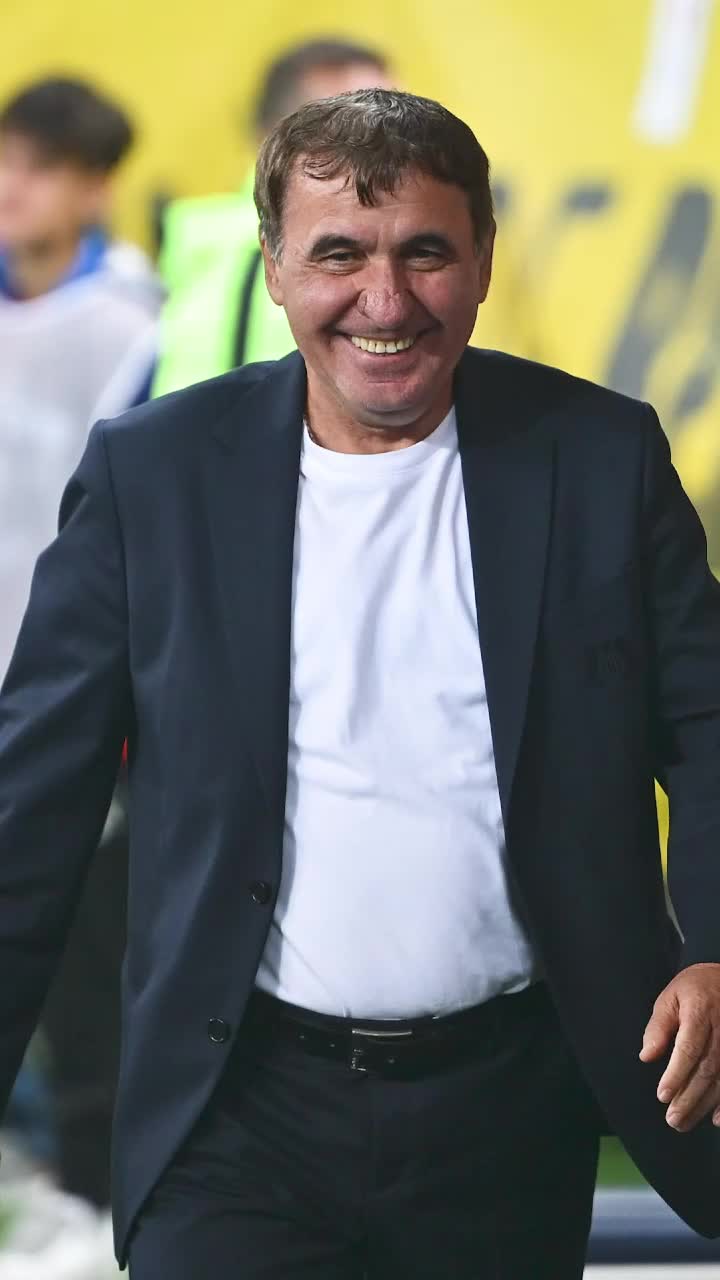 „Aveți două zile să puneți antrenorii”   Reacția ironică a lui Hagi  legată de posibilii săi înlocuitori: „În a treia zi...”