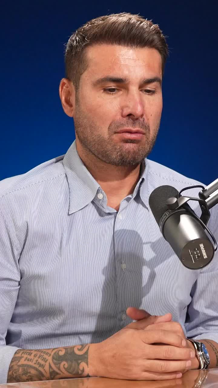 Mutu vs. Hagi  Golgheterul naționalei recunoaște: „Mereu am fost la un cioc de barză” + n-a uitat  ce-i reproșează românii: „Problema noastră, ca nație”
