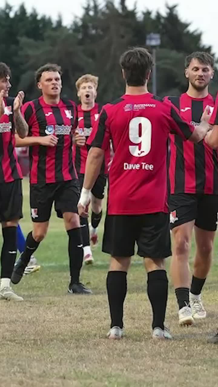 Au câștigat la Loto și vor să-și salveze clubul!  Povestea emoționantă a unei echipe de fotbal amator.  Au jucat aceleași numere timp de 32 de ani!