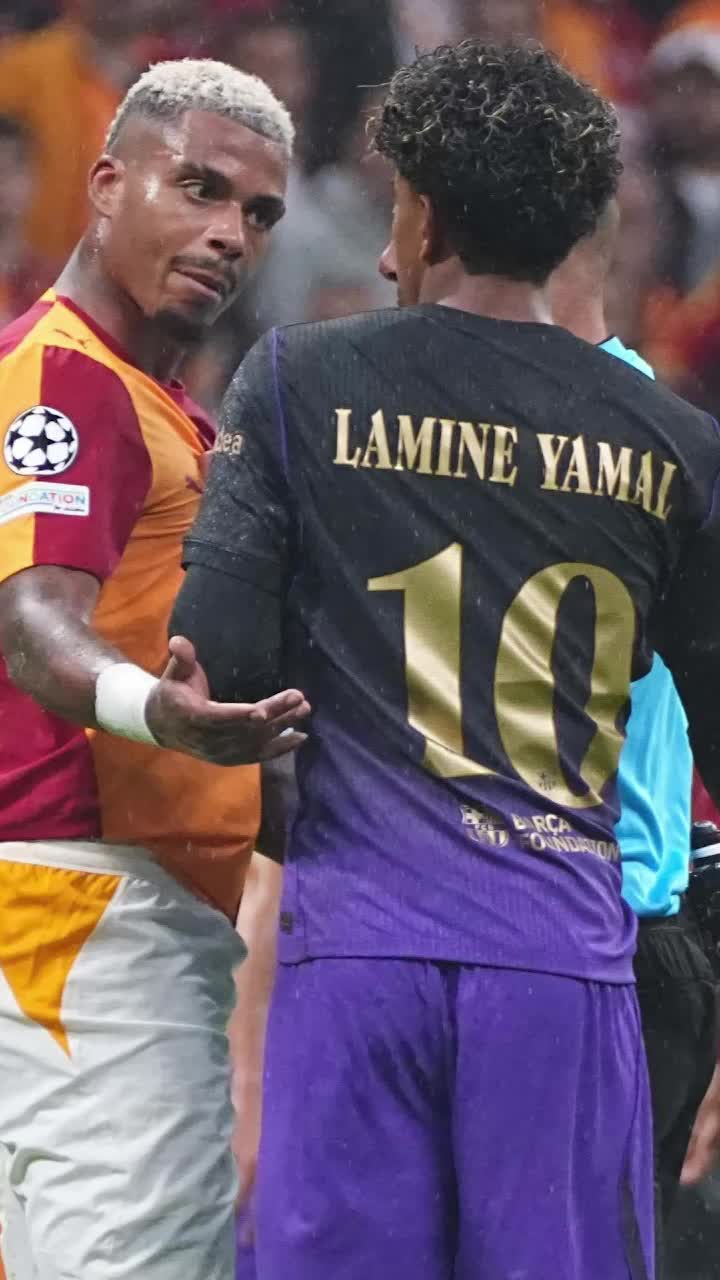 „Acum mă cunoaște?”  Copiii jucătorului care l-a ironizat pe Lamine Yamal  s-au pozat cu superstarul Barcelonei.  Răspunsul mijlocașului de la Galata