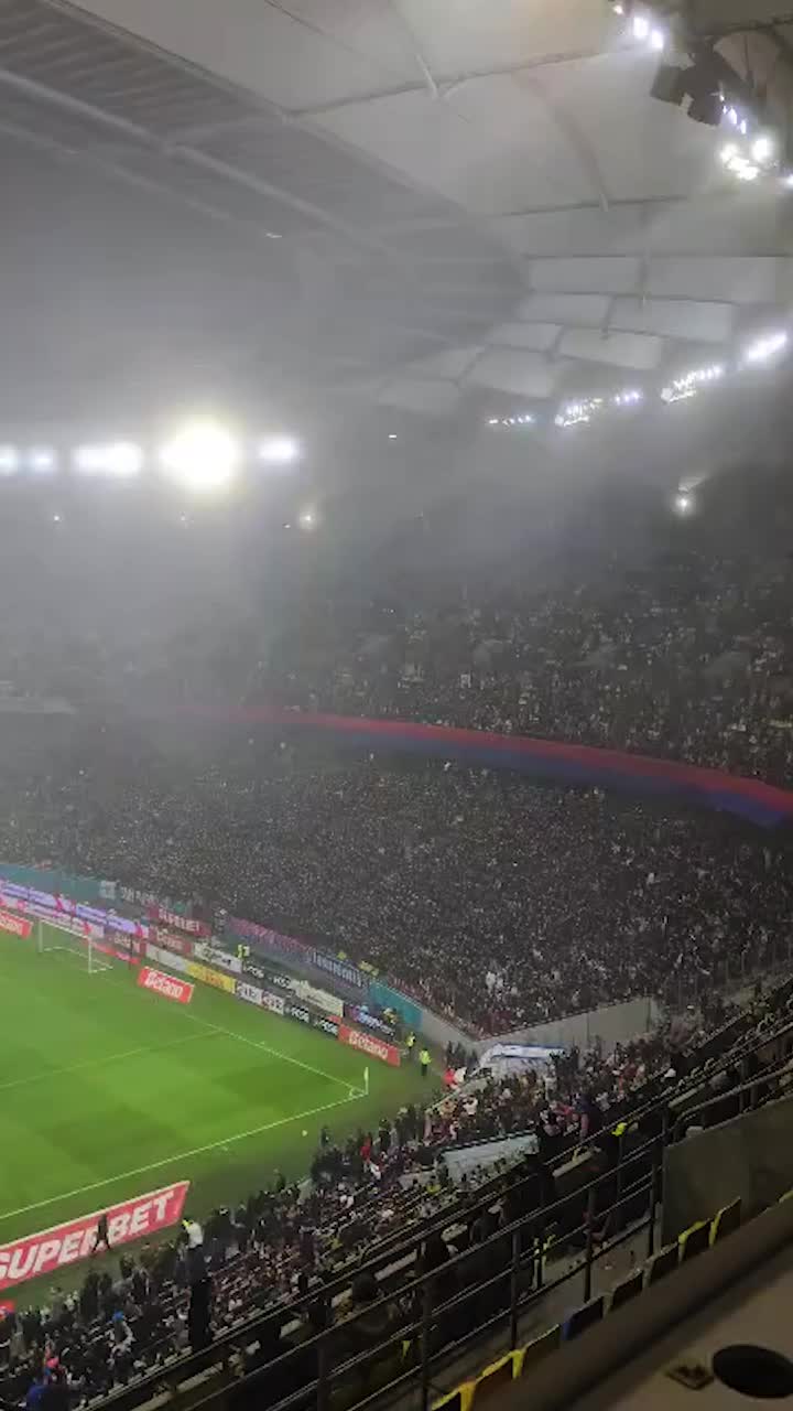 Rasism violent în ceața Arenei   VIDEO.  Nu e rasism în România?  E la fiecare derby!  Peluza Nord FCSB, scandări sinistre la meciul cu Rapid