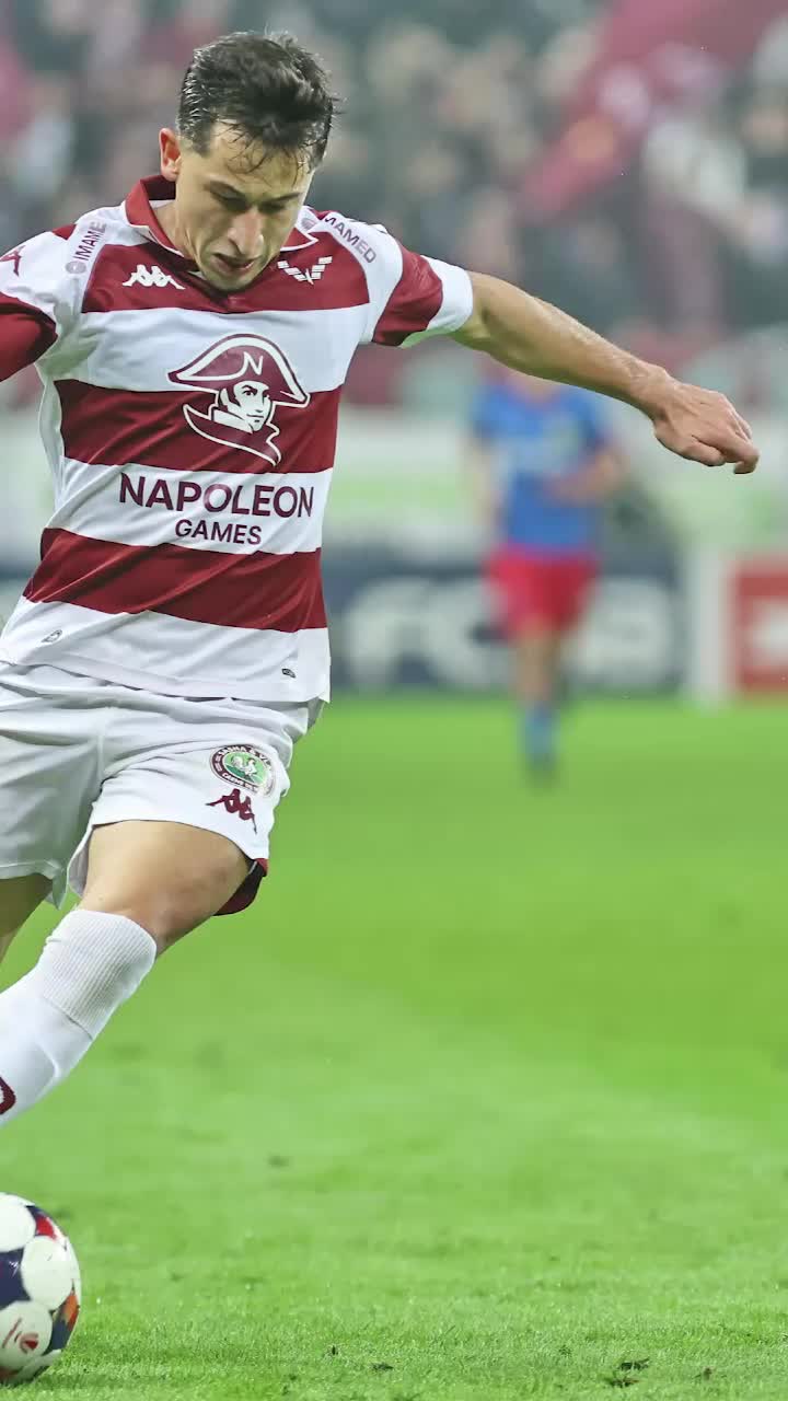 Și-a învins idolul   Ricardo Pădurariu  se fotografia mândru, la 11 ani, lângă Moruțan. După 8 ani, l-a umilit în derby-ul FCSB - Rapid, 4-1