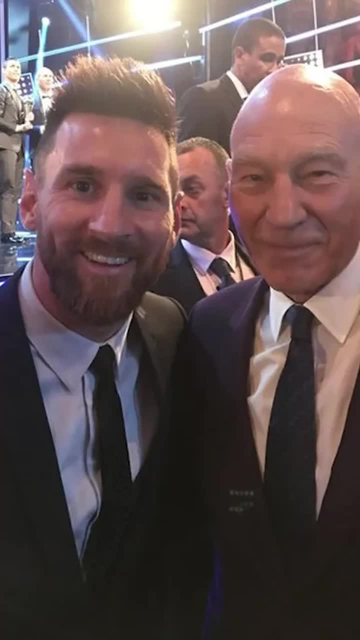 „Ziua în care am cunoscut un zeu!”   VIDEO.  Sir Patrick Stewart, copleșit de emoții când povestea despre  întâlnirea cu Messi