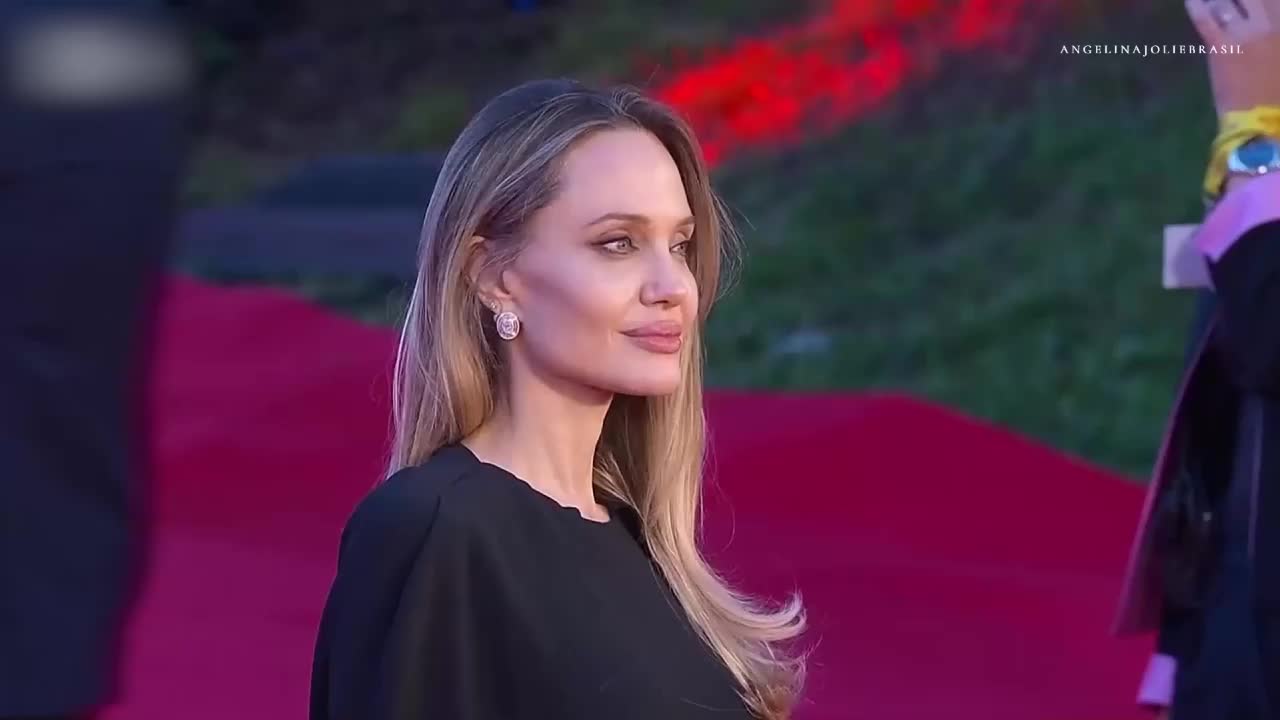 Operația "Angelina Jolie"